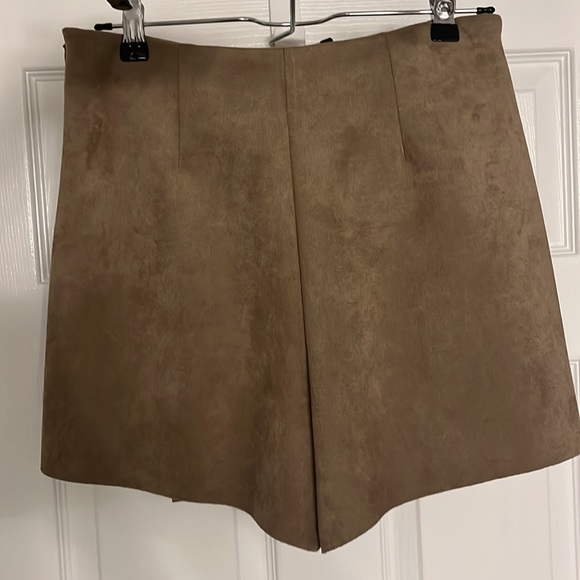 Women’s skirt with shorts - Picture 3 of 3